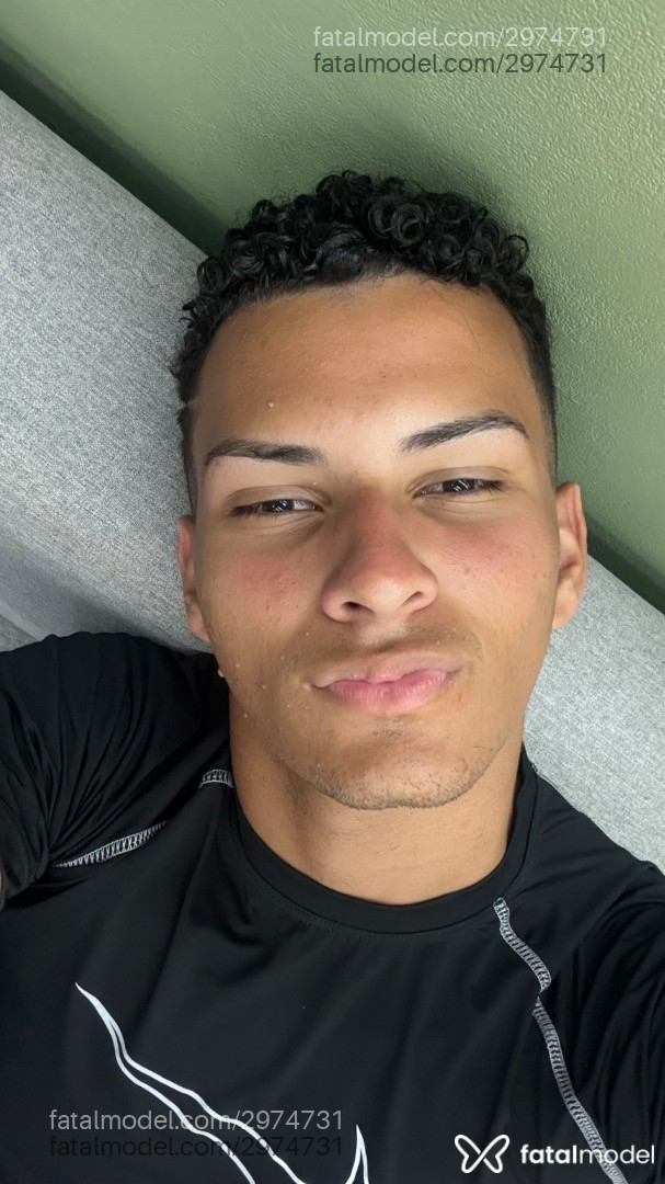 Acompanhante homem morena (o) de olhos castanhos em Virtual Acompanhante homem morena (o) de olhos castanhos em Virtual - Lucas Gomes