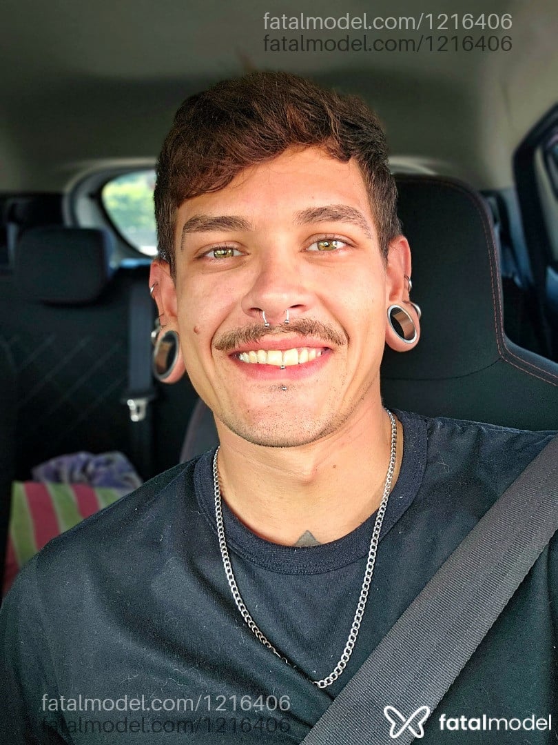 Acompanhante homem morena (o) de olhos verdes em Videira - Lucas Weed