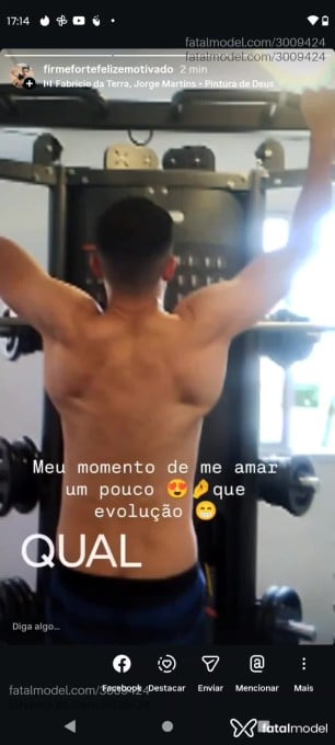 Acompanhante homem com cabelo castanho de olhos mel em São Paulo - Falcão