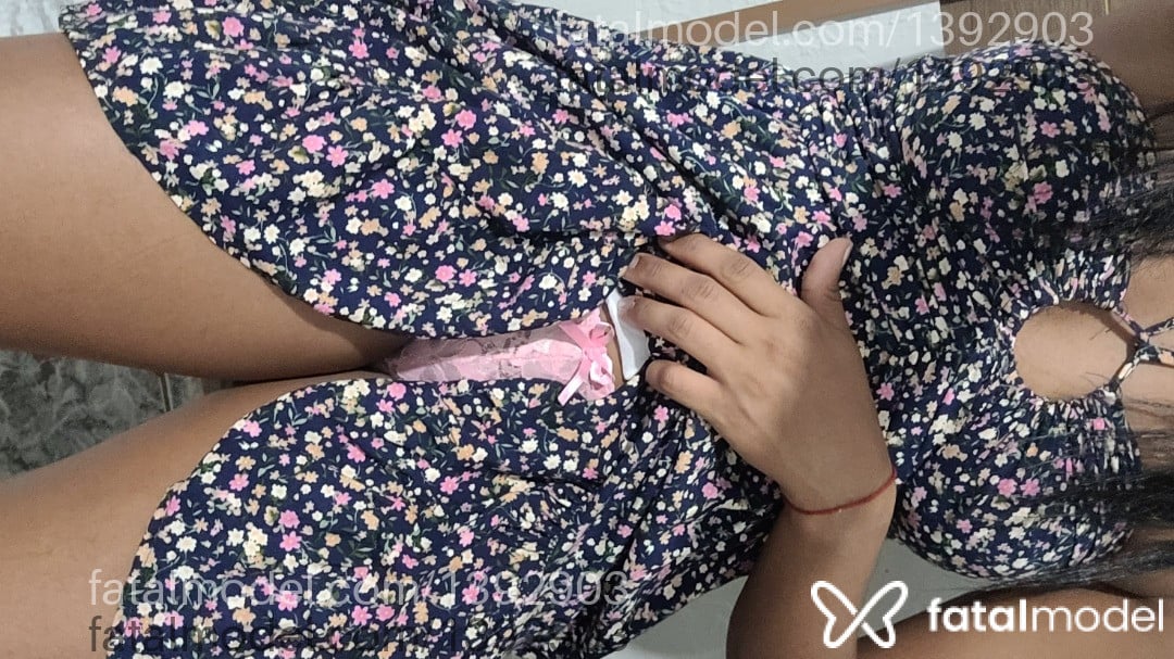 Acompanhante mulher com cabelo castanho de olhos castanhos em Foz do Iguaçu Acompanhante mulher com cabelo castanho de olhos castanhos em Foz do Iguaçu - Stefany