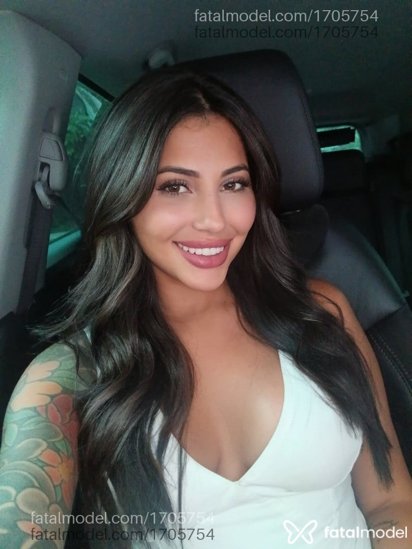 Acompanhante mulher morena (o) de olhos castanhos em São Paulo - Helena Castro
