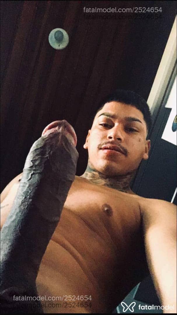 Acompanhante homem com cabelo castanho de olhos castanhos - Thdotadao