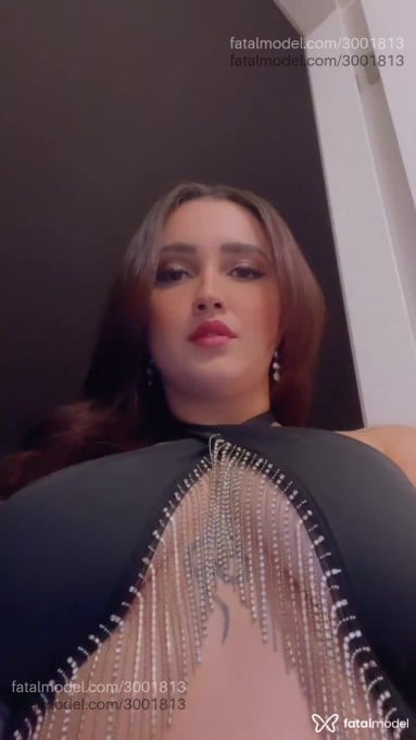 Acompanhante mulher morena (o) de olhos mel em São Paulo Acompanhante mulher morena (o) de olhos mel em São Paulo - Sophia
