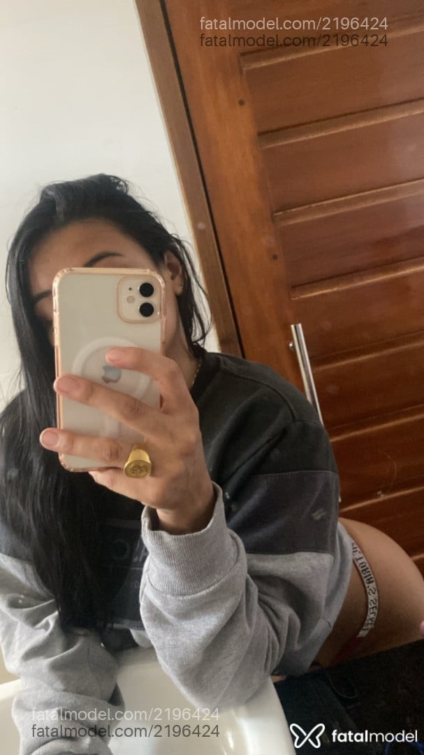 Acompanhante mulher morena (o) de olhos pretos em Tucuruí - Larissa