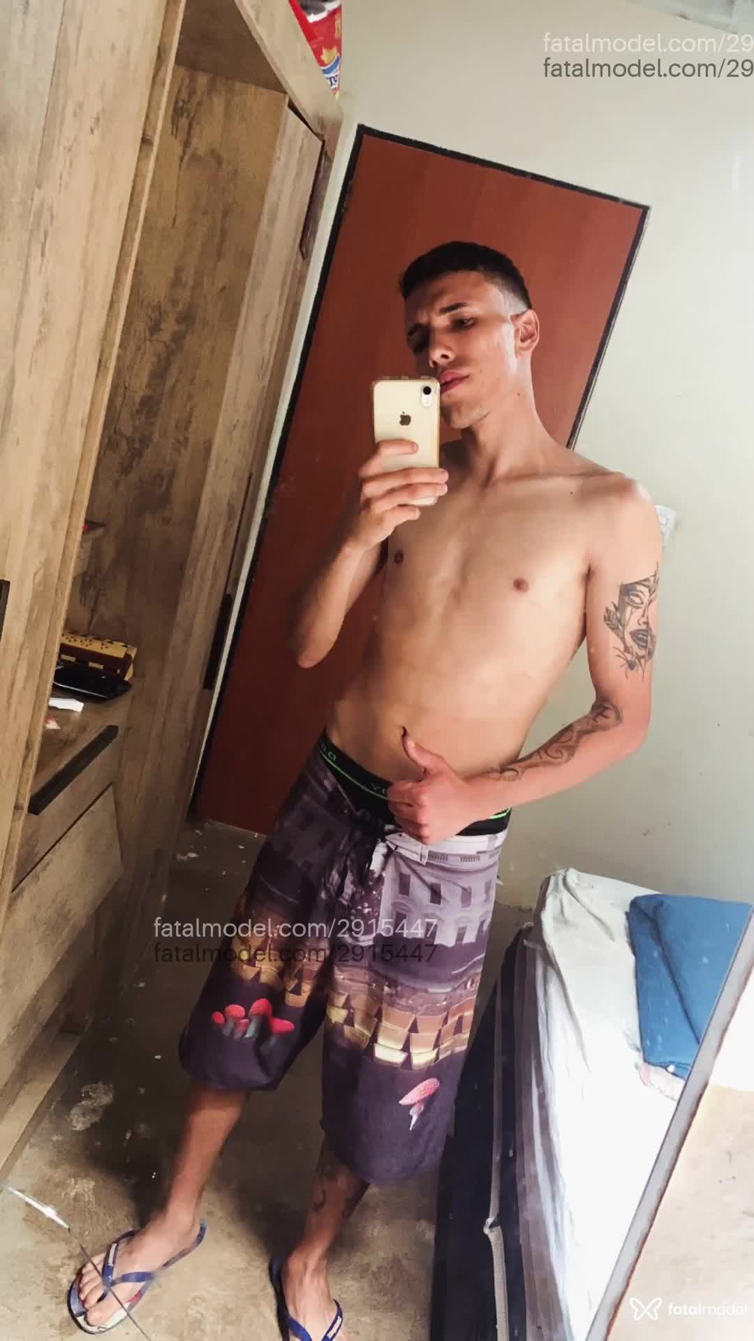 Acompanhante homem com cabelo castanho de olhos castanhos em Goiânia - Dudu