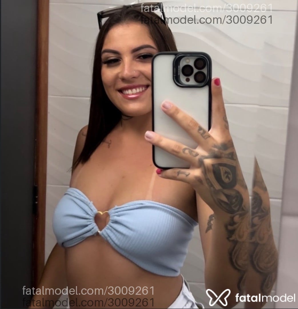 Acompanhante mulher com cabelo castanho de olhos castanhos em Belo Horizonte - Luiza