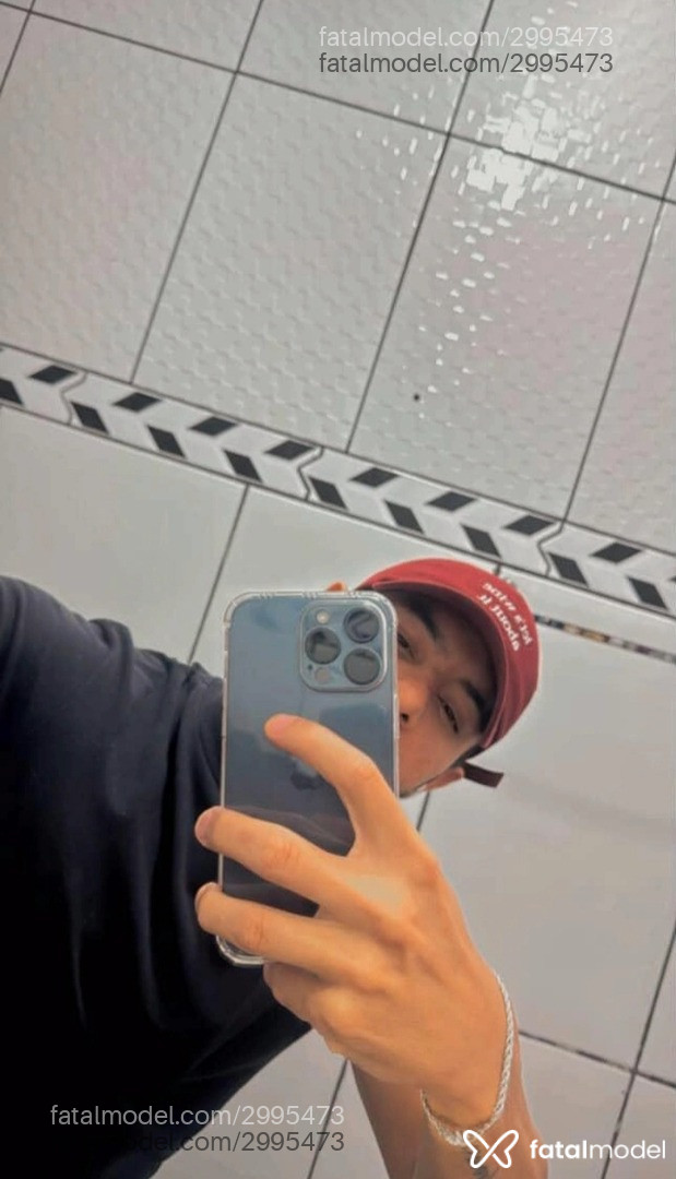 Acompanhante mulher trans morena (o) de olhos pretos em Virtual - Brenno Souza