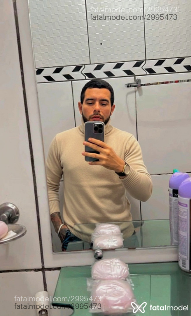Acompanhante mulher trans morena (o) de olhos pretos em Virtual - Brenno Souza