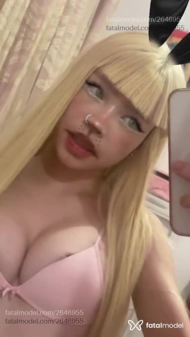 Acompanhante mulher loira (o) de olhos azuis em São Paulo - Serena Miller