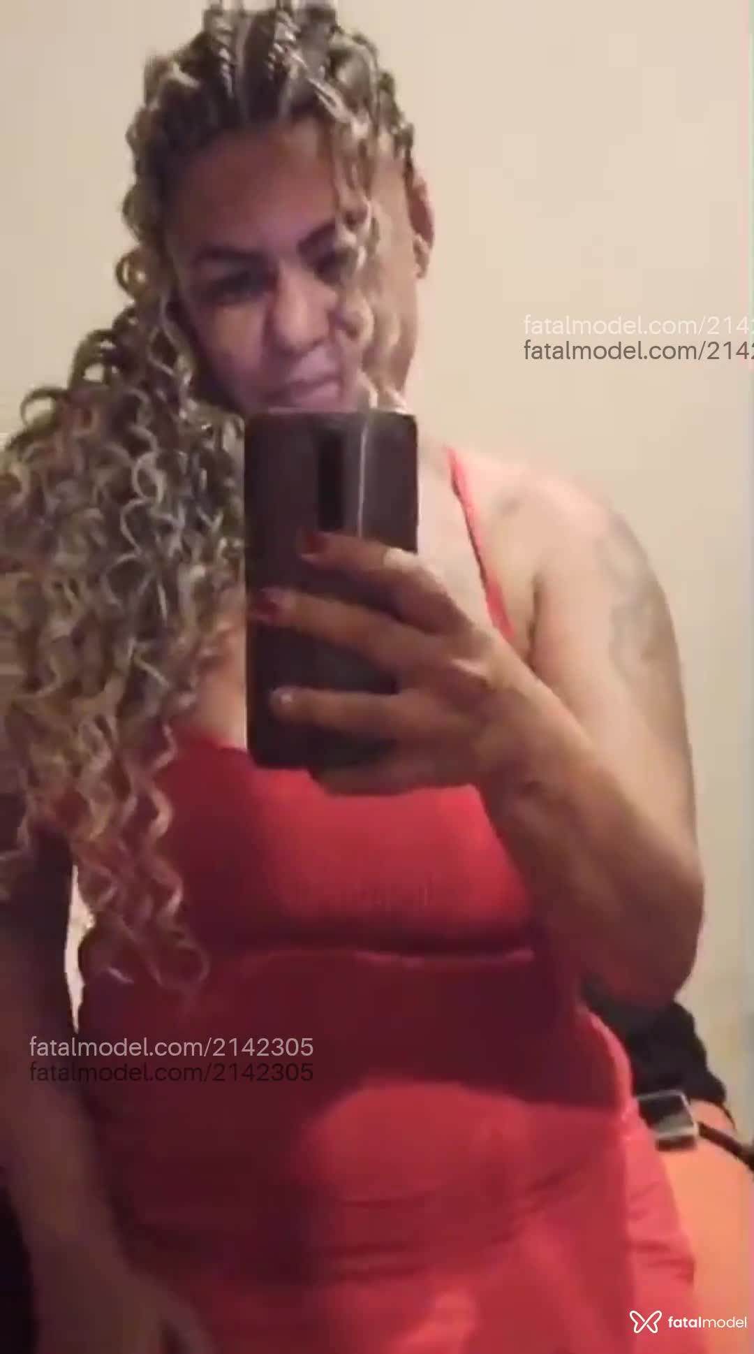 Acompanhante mulher com cabelo castanho de olhos castanhos em Ribeirão Preto - Recarioca