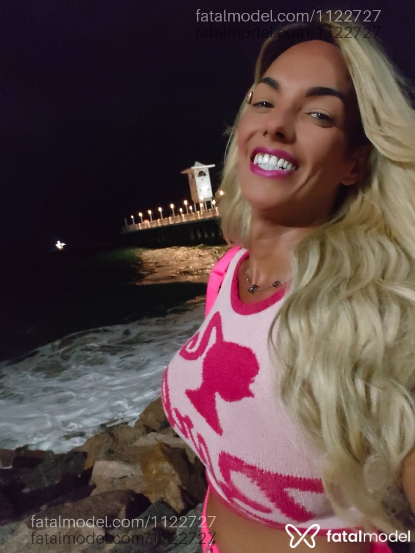 Acompanhante travesti loira (o) de olhos cinza em Olinda - Gisa bengala