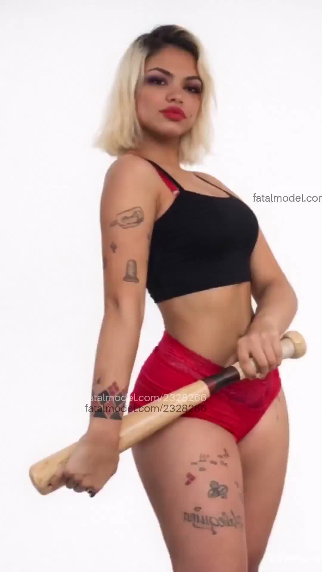 Acompanhante mulher loira (o) de olhos castanhos em São Paulo - Harley