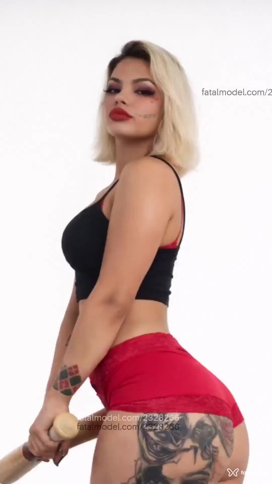 Acompanhante mulher loira (o) de olhos castanhos em São Paulo - Harley
