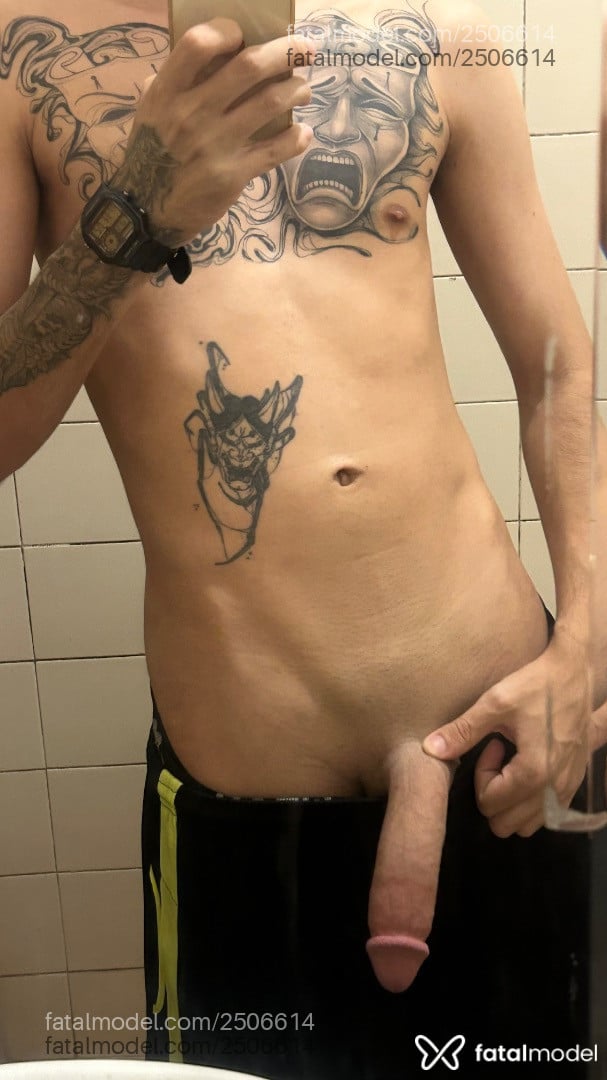 Acompanhante homem com cabelo castanho de olhos verdes - Bruno Acompanhante homem com cabelo castanho de olhos verdes - Bruno