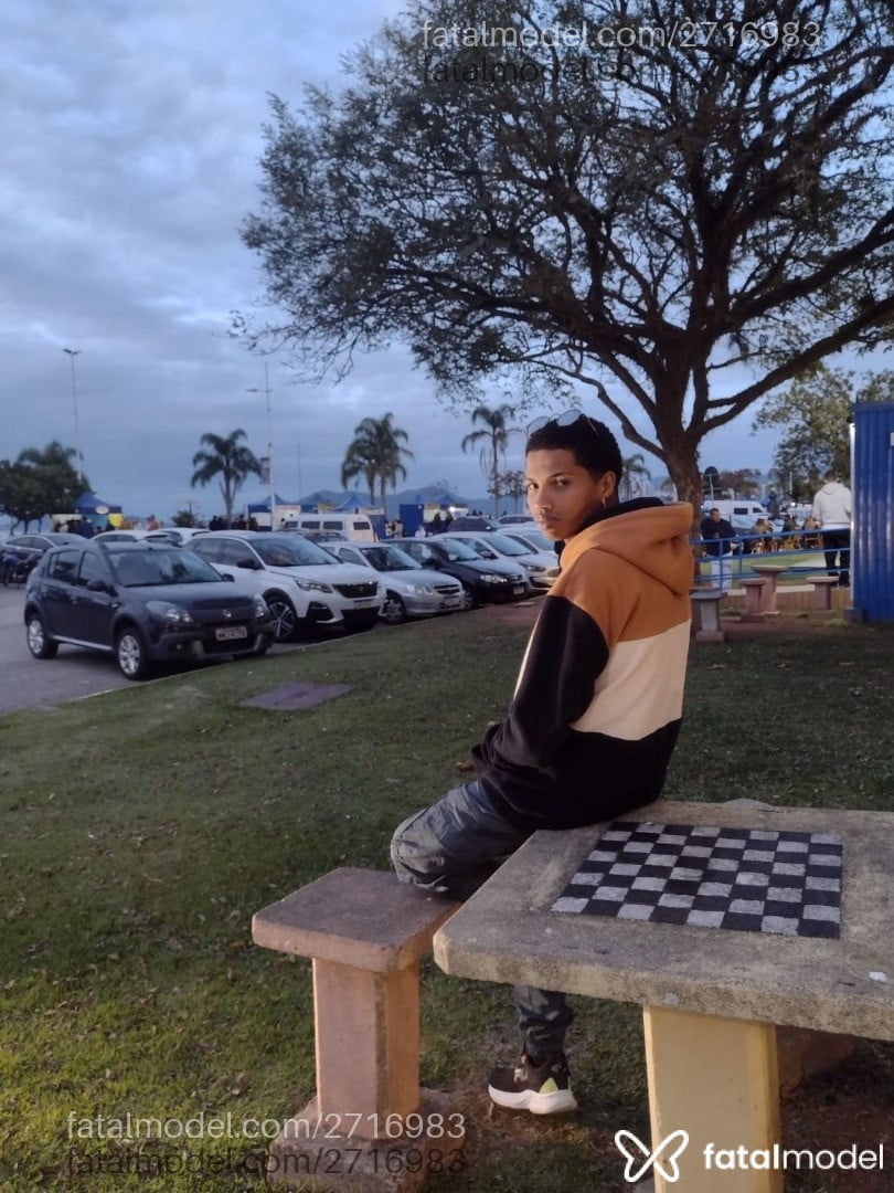 Acompanhante homem morena (o) de olhos castanhos em Florianópolis - Jo Santos