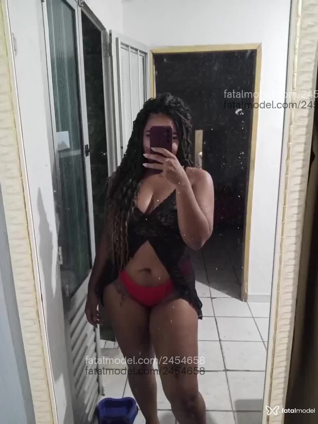 Acompanhante mulher morena (o) de olhos castanhos em Santa Cruz do Capibaribe - Evellyn