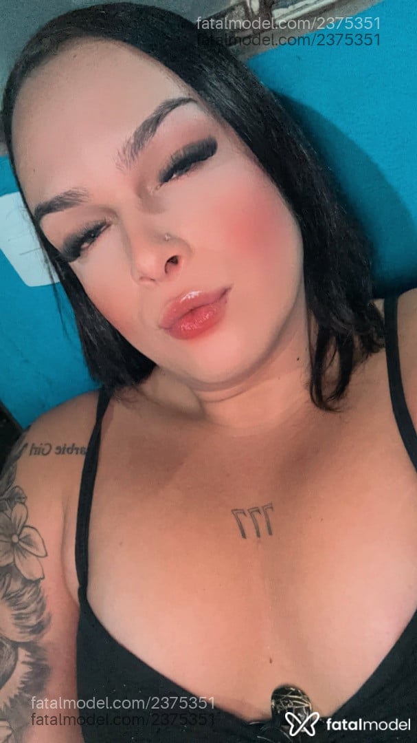 Acompanhante mulher trans morena (o) de olhos azuis em São Sebastião do Paraíso - Renata Melo