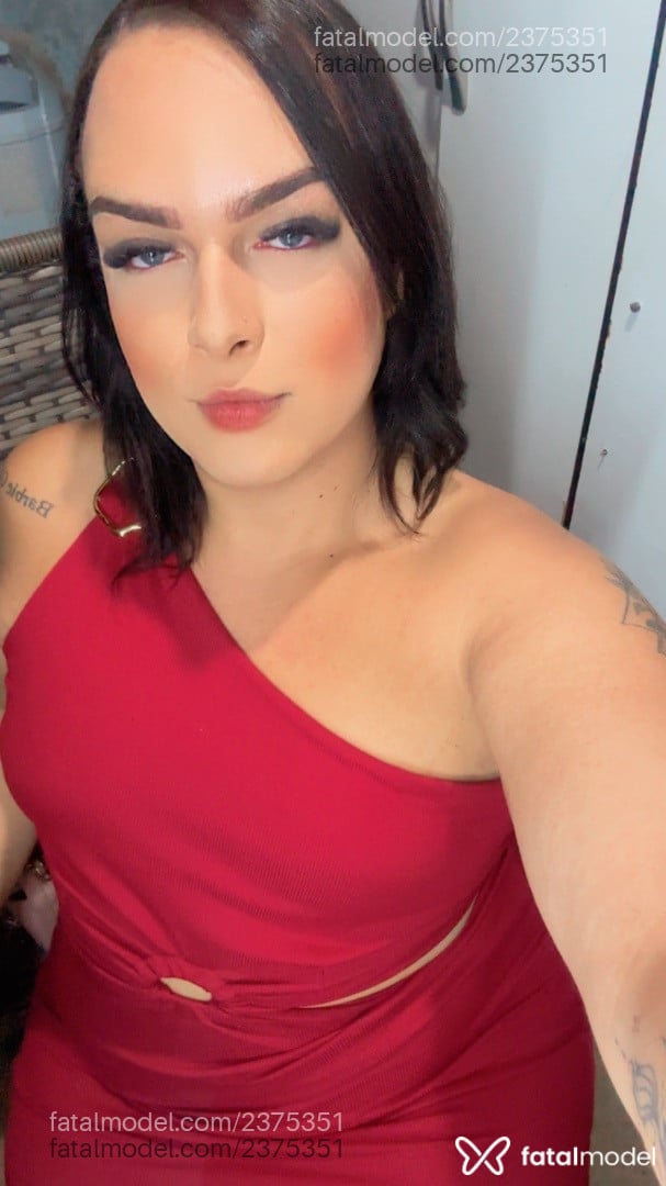 Acompanhante mulher trans morena (o) de olhos azuis em São Sebastião do Paraíso - Renata Melo