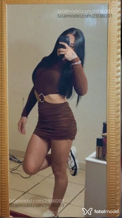 Acompanhante mulher trans morena (o) de olhos castanhos - Julia