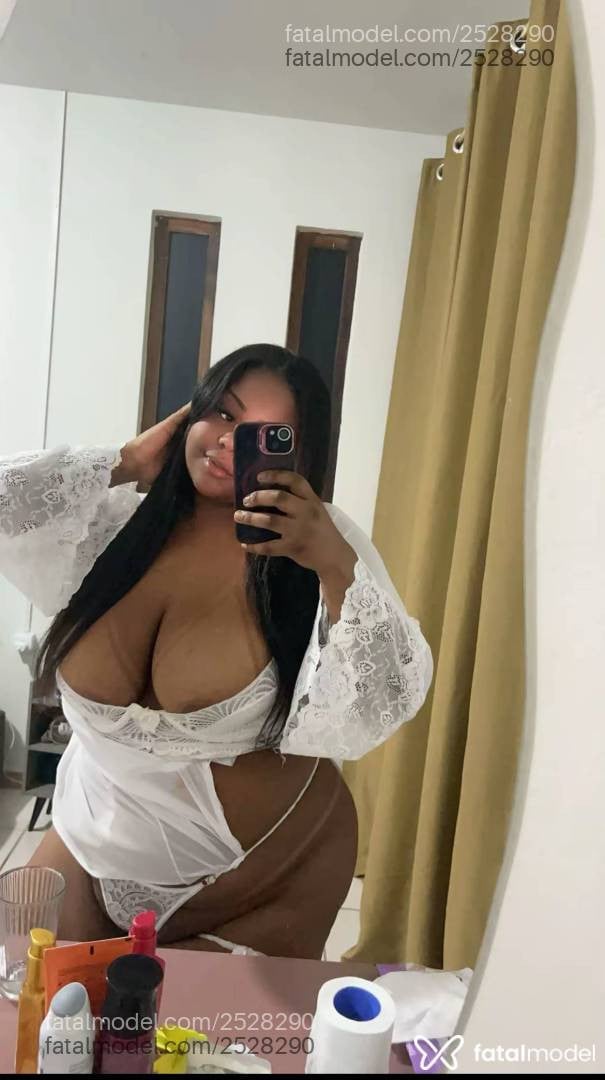 Acompanhante mulher morena (o) de olhos castanhos em Joinville - Mariana