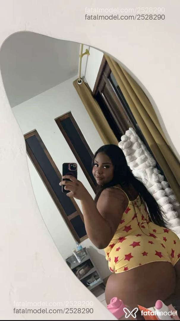 Acompanhante mulher morena (o) de olhos castanhos em Joinville - Mariana