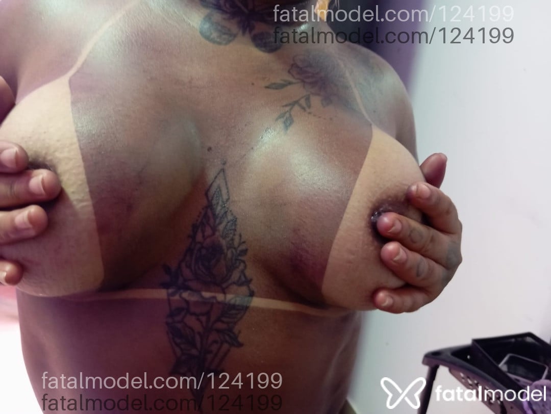 Acompanhante travesti com cabelo castanho de olhos castanhos em Passos Acompanhante travesti com cabelo castanho de olhos castanhos em Passos - Carol
