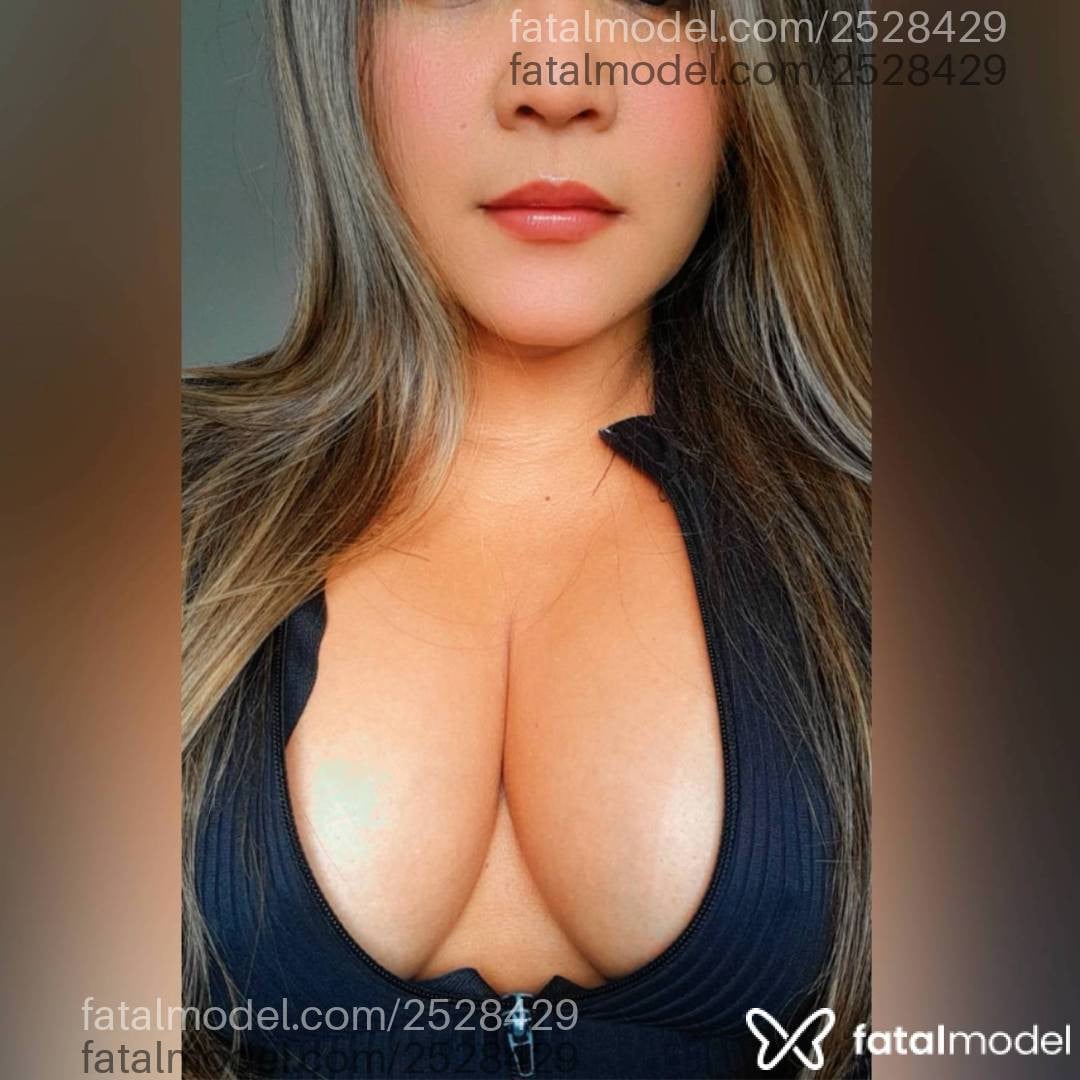 Acompanhante mulher com cabelo castanho de olhos mel em Santa Maria - Sofia Castelli