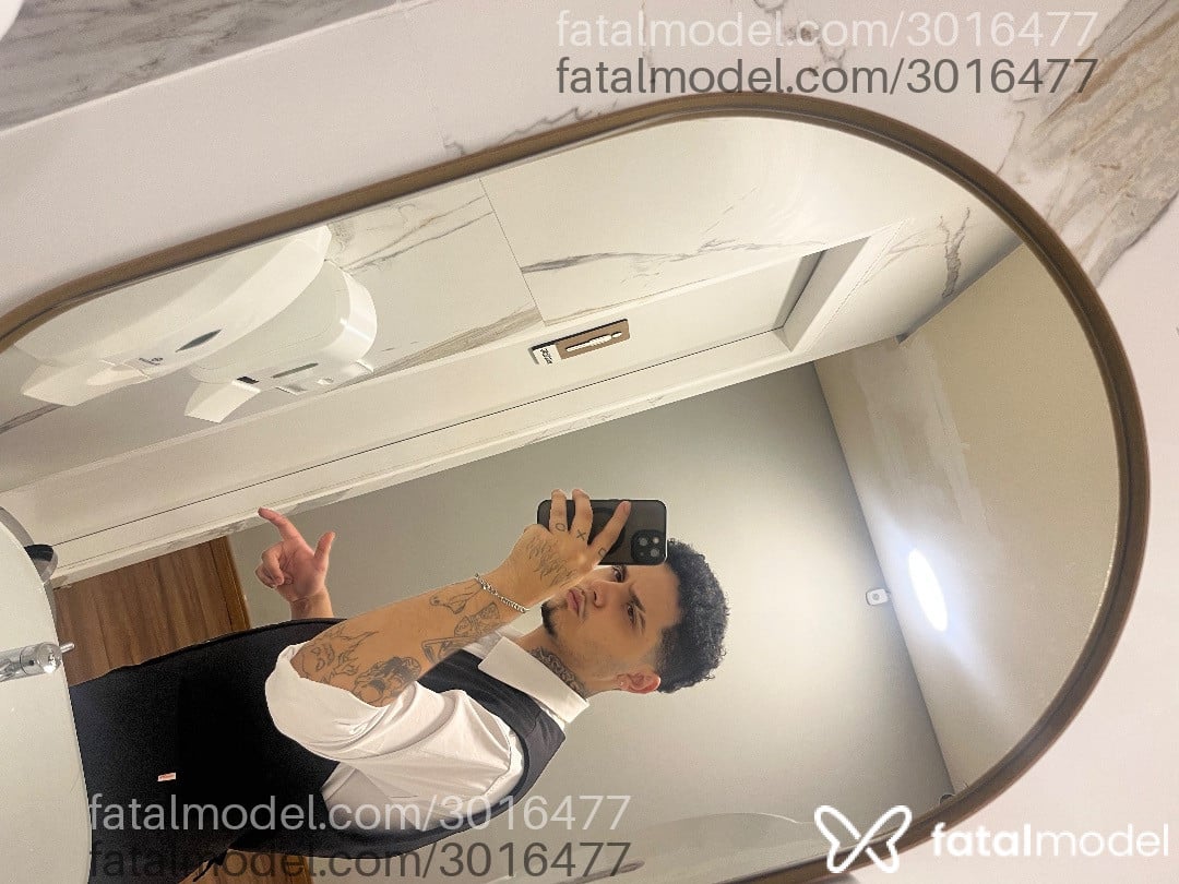 Acompanhante homem com cabelo castanho de olhos castanhos em Belo Horizonte - Viana