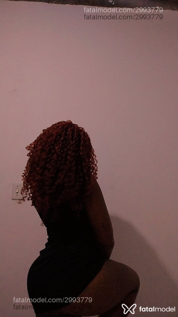 Acompanhante mulher morena (o) de olhos pretos em Queimados - Morena