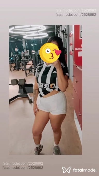 Acompanhante mulher morena (o) de olhos castanhos em Virtual Acompanhante mulher morena (o) de olhos castanhos em Virtual - Fbdosete