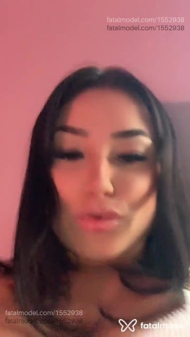Acompanhante mulher com cabelo castanho de olhos castanhos em Florianópolis Acompanhante mulher com cabelo castanho de olhos castanhos em Florianópolis - Isabella Moraes
