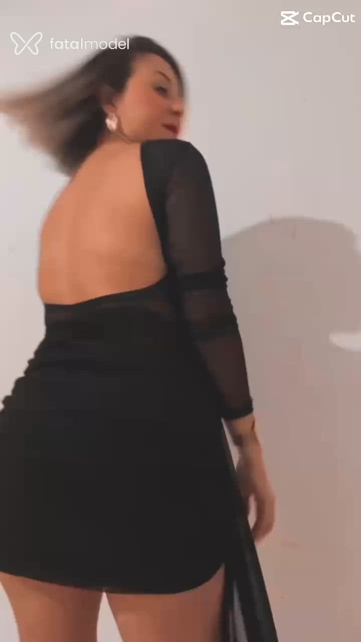Acompanhante mulher loira (o) de olhos castanhos - Safira