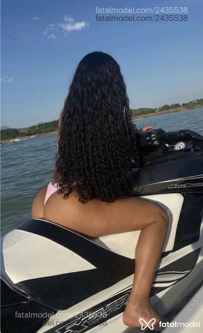 Acompanhante mulher morena (o) de olhos pretos em Virtual - Larissa
