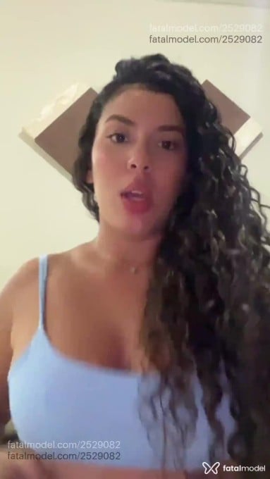 Acompanhante mulher com cabelo castanho de olhos castanhos em Maceió - Roberta Carvalho