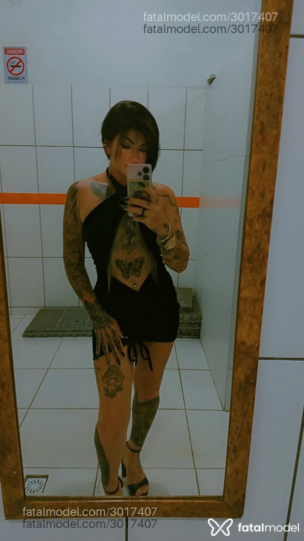 Acompanhante mulher morena (o) de olhos castanhos em Virtual Acompanhante mulher morena (o) de olhos castanhos em Virtual - Nina Fox