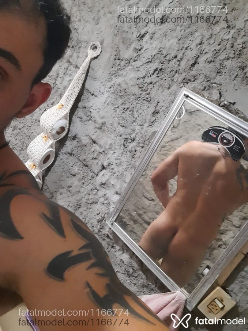 Acompanhante homem com cabelo castanho de olhos castanhos em Birigui - Menhphysique