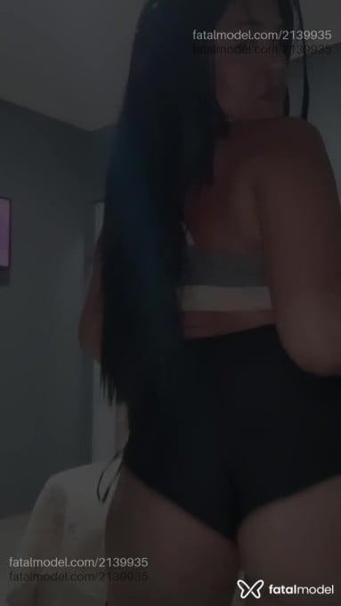 Acompanhante mulher com cabelo castanho de olhos pretos em Virtual - Kah