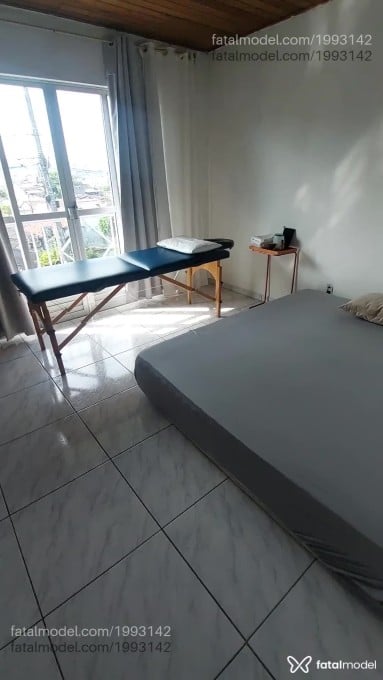 Acompanhante homem com cabelo castanho de olhos castanhos em São José Acompanhante homem com cabelo castanho de olhos castanhos em São José - Tthéu