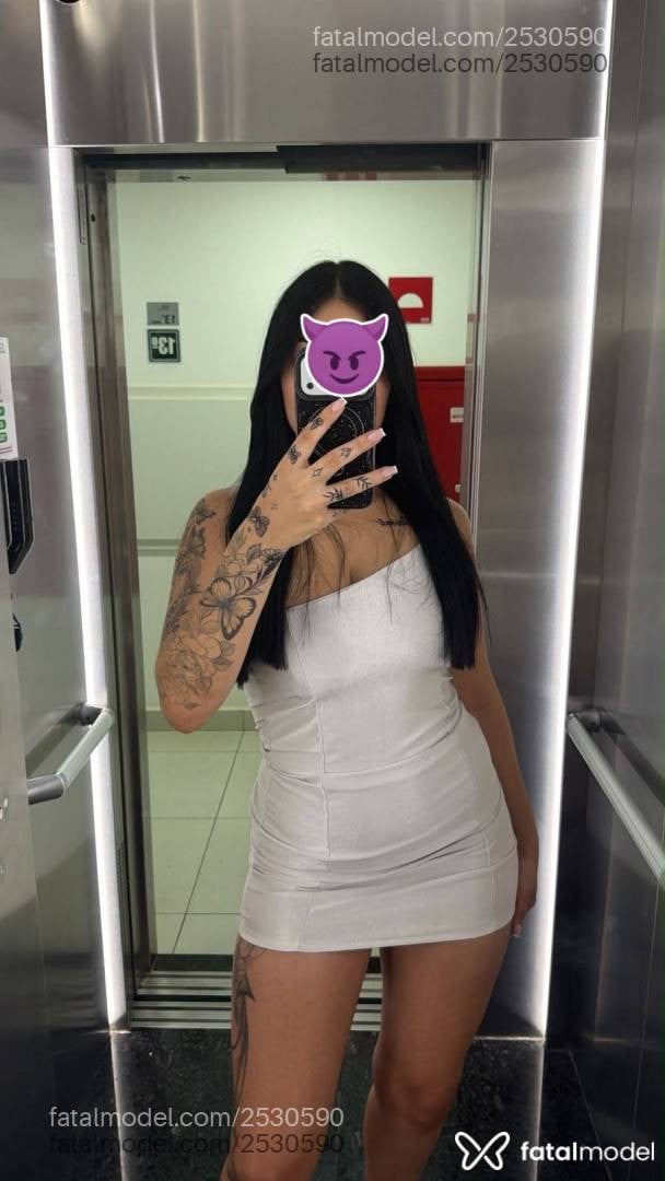 Acompanhante mulher morena (o) de olhos pretos - Isa Marchezanni