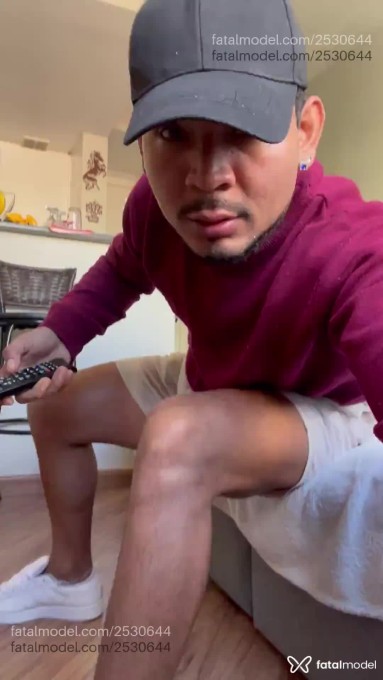 Acompanhante homem morena (o) de olhos castanhos em Curitiba - Xamã