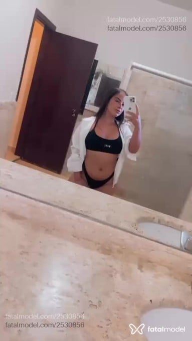 Acompanhante mulher com cabelo castanho de olhos pretos em Patrocínio - Milena Martins