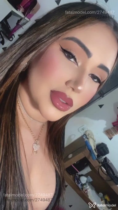 Acompanhante mulher morena (o) de olhos castanhos - Melissa mel