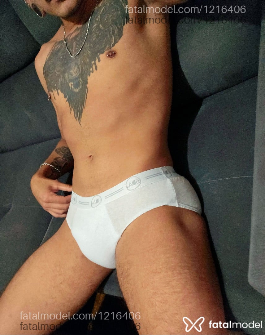 Acompanhante homem morena (o) de olhos verdes em Videira - Lucas Weed