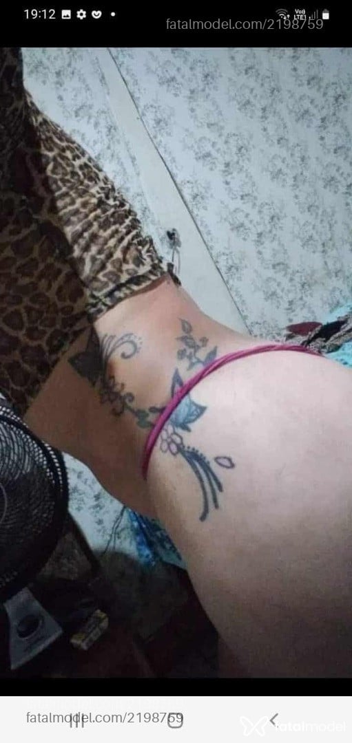 Acompanhante mulher trans loira (o) de olhos castanhos em Pimenta Bueno Acompanhante mulher trans loira (o) de olhos castanhos em Pimenta Bueno - Carla