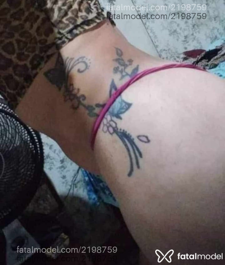 Acompanhante mulher trans loira (o) de olhos castanhos em Pimenta Bueno Acompanhante mulher trans loira (o) de olhos castanhos em Pimenta Bueno - Carla