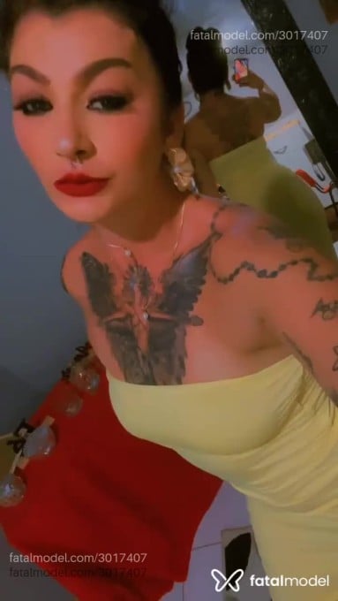 Acompanhante mulher morena (o) de olhos castanhos em Virtual Acompanhante mulher morena (o) de olhos castanhos em Virtual - Nina Fox