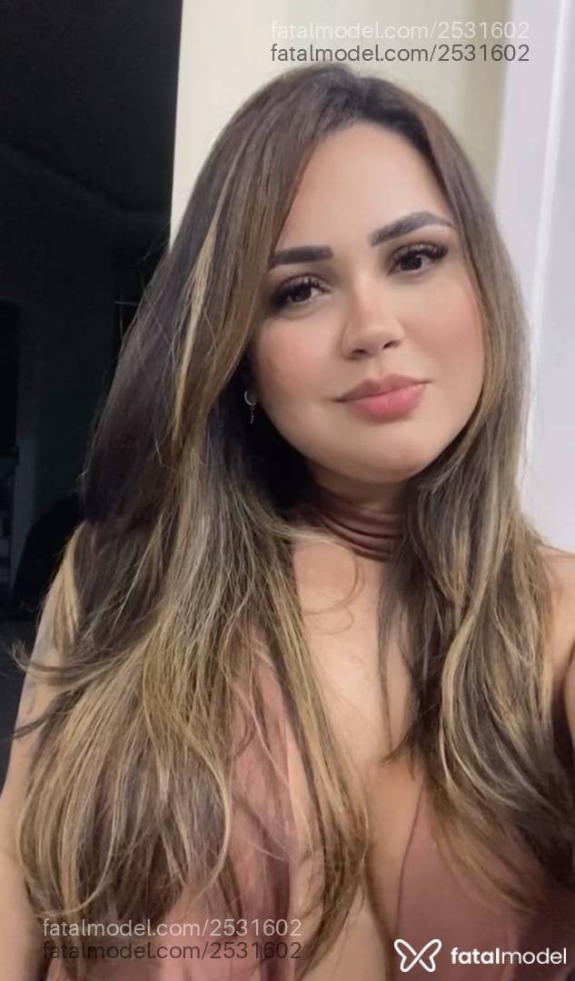 Acompanhante mulher morena (o) de olhos pretos - Thais