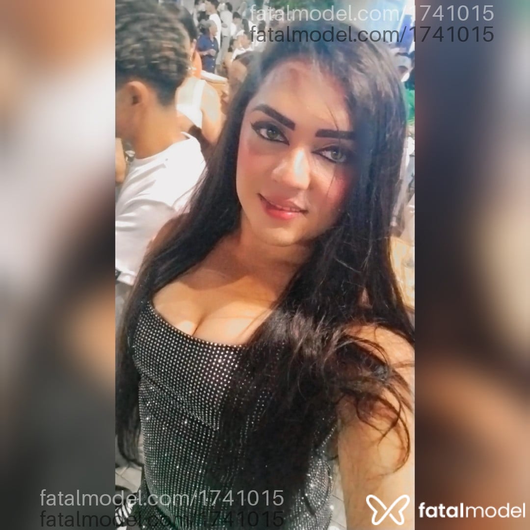 Acompanhante mulher trans com cabelo castanho de olhos pretos em Pombal - Kamyla