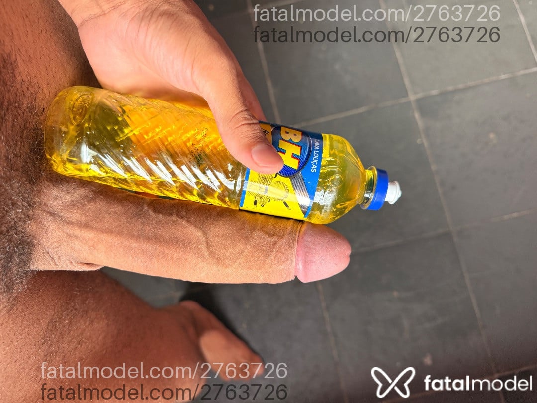 Acompanhante homem com cabelo castanho de olhos azuis - Henrique Acompanhante homem com cabelo castanho de olhos azuis - Henrique