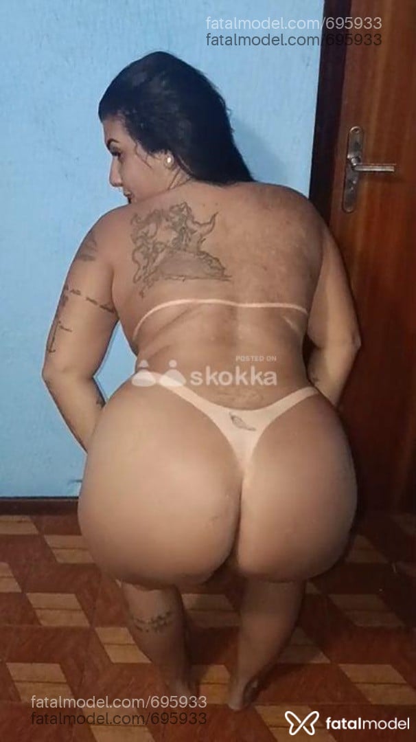 Acompanhante mulher morena (o) de olhos castanhos - Branca Neves Acompanhante mulher morena (o) de olhos castanhos - Branca Neves